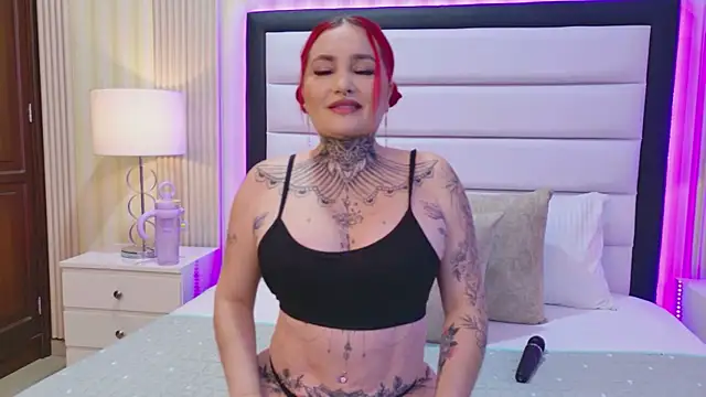 AlejandraMartinezz online show from February 11, 2026, 2:00 pm