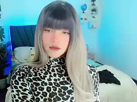 ZoeSchmmit online show from June 27, 2026, 7:41 pm