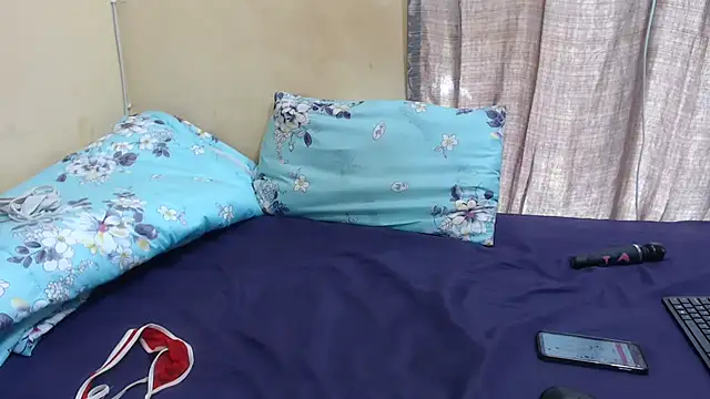 Snapshot of XxxExoticxx27 chatting on February 13, 2026, 10:33 am XxxExoticxx27 online show from February 13, 2026, 10:33 am