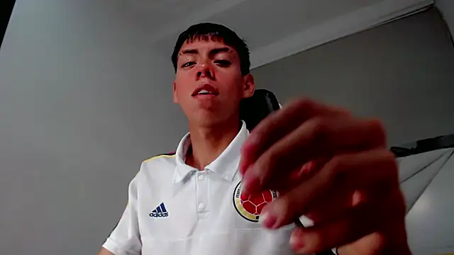 Liarr  online show from February 7, 2026, 7:39 pm