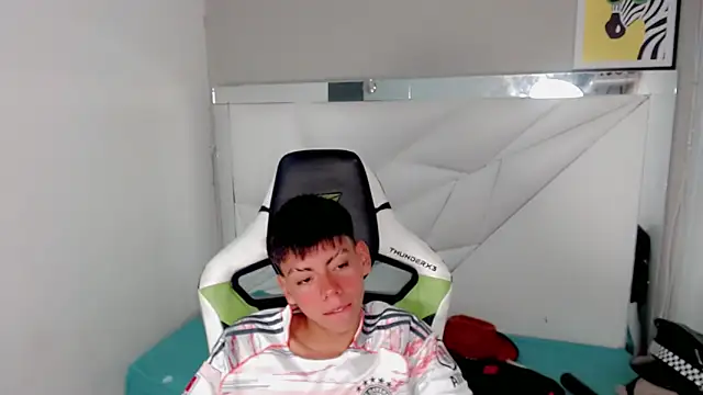 Liarr  online show from March 2, 2026, 8:04 pm