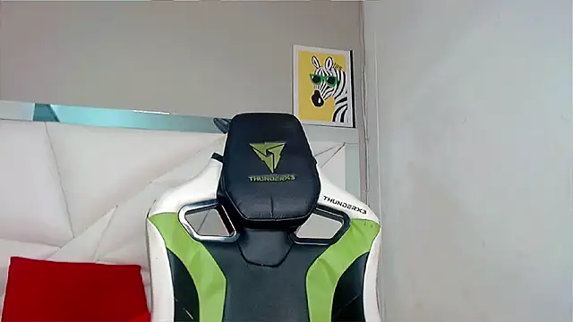 Liarr  online show from April 11, 2026, 8:24 pm