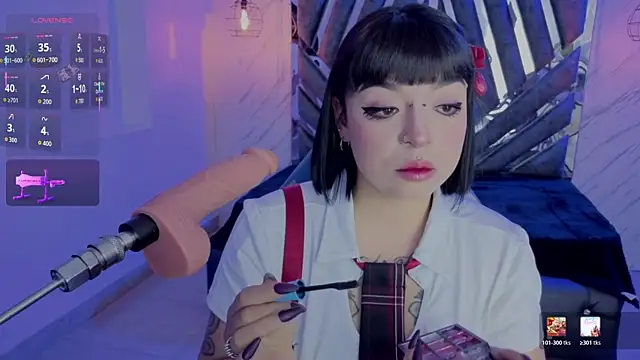 Snapshot of _Vermell_ chatting on February 19, 2026, 7:43 pm Vermell online show from February 19, 2026, 7:43 pm