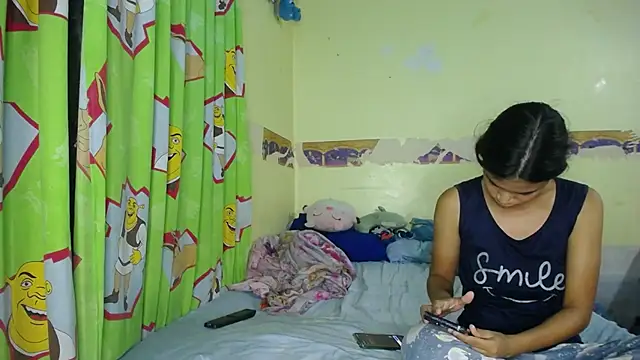 always-hot3 online show from April 14, 2026, 9:21 pm