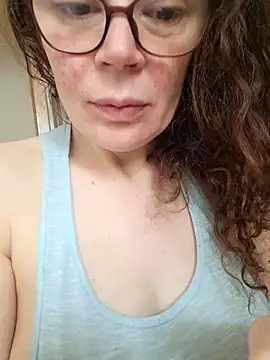 Isa363636 online show from February 3, 2026, 8:52 am