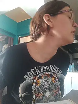 Snapshot of Harley-77 chatting on February 25, 2026, 2:59 pm Harley-77 online show from February 25, 2026, 2:59 pm