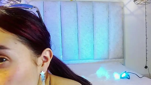 Snapshot of madissonrousecs chatting on April 2, 2026, 6:33 am madissonrousecs online show from April 2, 2026, 6:33 am