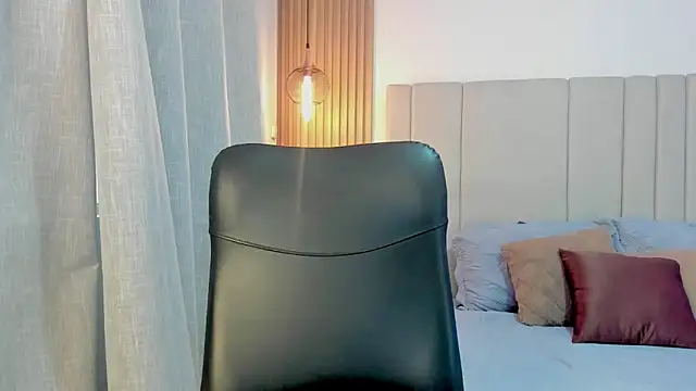 Victoria Rosee online show from May 25, 2026, 12:44 pm