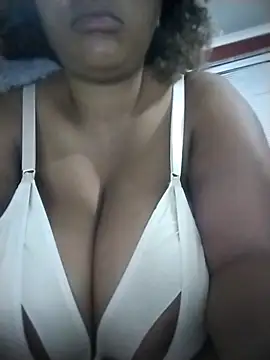 PrettyLisa26 online show from July 8, 2026, 11:42 pm