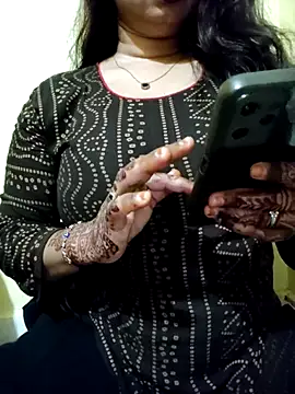 Snapshot of PARI51 chatting on February 22, 2026, 8:51 pm PARI51 online show from February 22, 2026, 8:51 pm