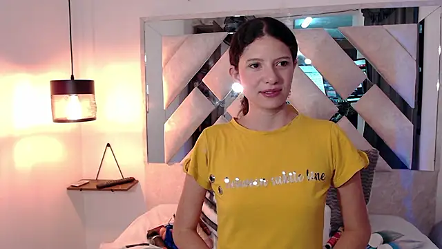 sofy bonnet online show from February 7, 2026, 11:47 am