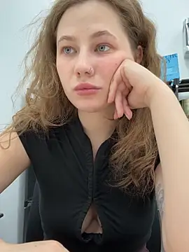 AsynaYuuki online show from March 25, 2026, 5:41 pm