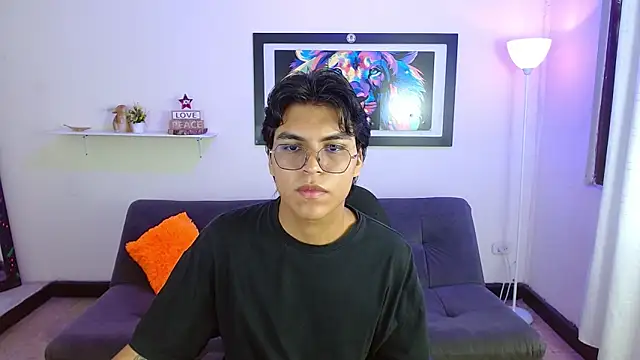 Maecum18 online show from February 12, 2026, 8:37 pm