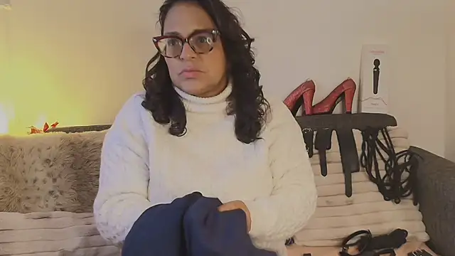 Angela mature49 online show from April 11, 2026, 3:33 am