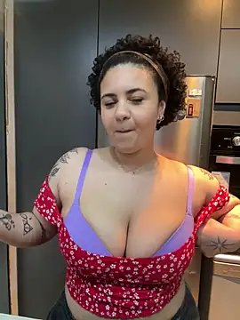 Snapshot of BabyChanntal chatting on February 9, 2026, 11:09 pm BabyChanntal online show from February 9, 2026, 11:09 pm