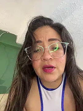 alisbloom online show from March 16, 2026, 6:12 pm