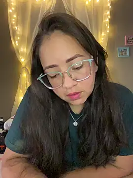 alisbloom online show from March 19, 2026, 6:12 pm