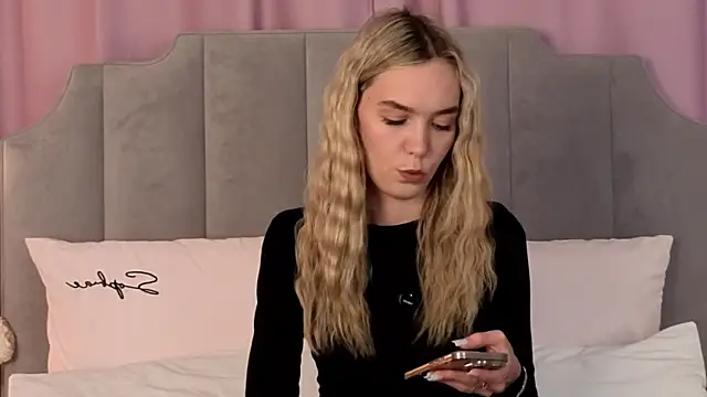 Snapshot of NikkiRyx chatting on June 27, 2026, 4:01 pm NikkiRyx online show from June 27, 2026, 4:01 pm