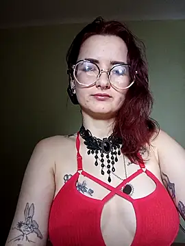 Snapshot of Persefoha chatting on February 1, 2026, 6:06 pm Persefoha online show from February 1, 2026, 6:06 pm