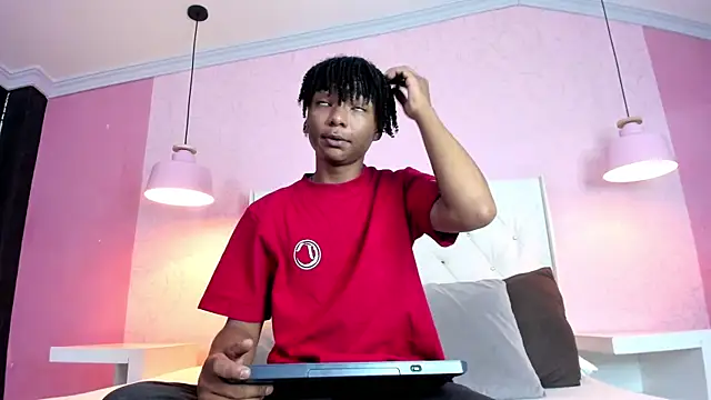 dafne and erick  online show from May 28, 2026, 8:39 pm