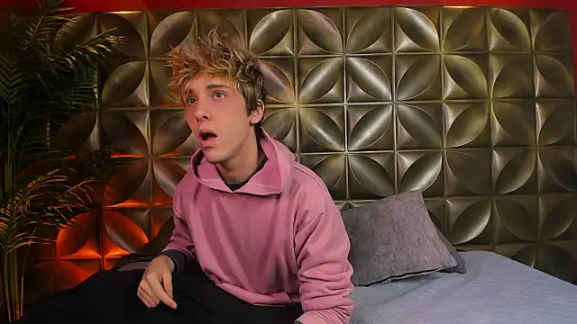 DannyParker  online show from February 7, 2026, 4:27 am