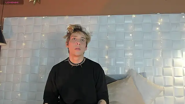 DannyParker  online show from February 10, 2026, 2:15 am