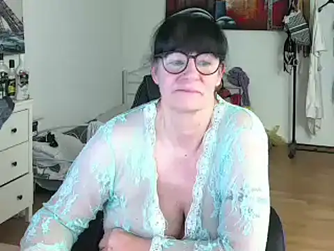 Sylly online show from January 17, 2025, 12:42 pm