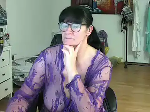 Sylly online show from February 24, 2025, 11:32 am