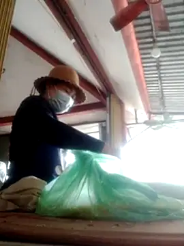 Snapshot of YIYI-502 chatting on February 1, 2026, 6:12 am YIYI-502 online show from February 1, 2026, 6:12 am