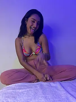 Jade 66 online show from February 3, 2026, 6:22 am