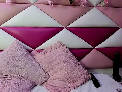 Snapshot of Luna_Staar69 chatting on February 13, 2026, 3:13 am Luna Staar69 online show from February 13, 2026, 3:13 am