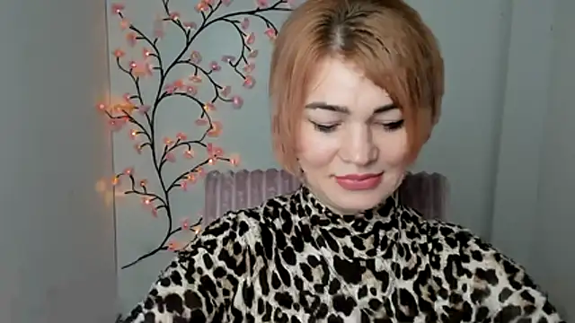 CuttieEmma online show from April 4, 2026, 6:00 am