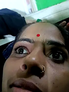 Snapshot of Priyakoli4568 chatting on April 24, 2026, 4:26 am Priyakoli4568 online show from April 24, 2026, 4:26 am