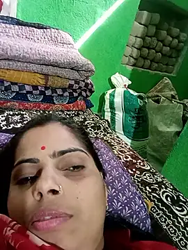 Snapshot of Priyakoli4568 chatting on May 9, 2026, 4:06 am Priyakoli4568 online show from May 9, 2026, 4:06 am