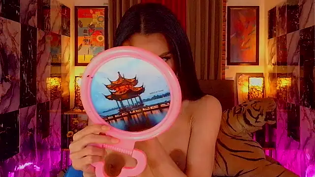 SeductiveSamanthaTS online show from February 19, 2026, 5:14 am