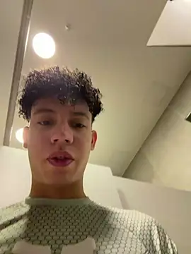 yoursexyjose online show from July 6, 2026, 5:59 pm