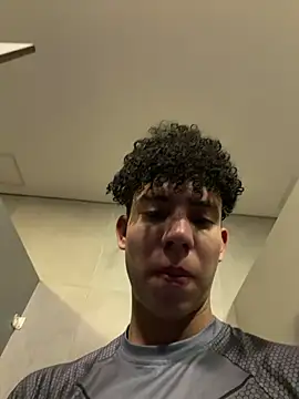 yoursexyjose online show from July 16, 2026, 9:43 pm