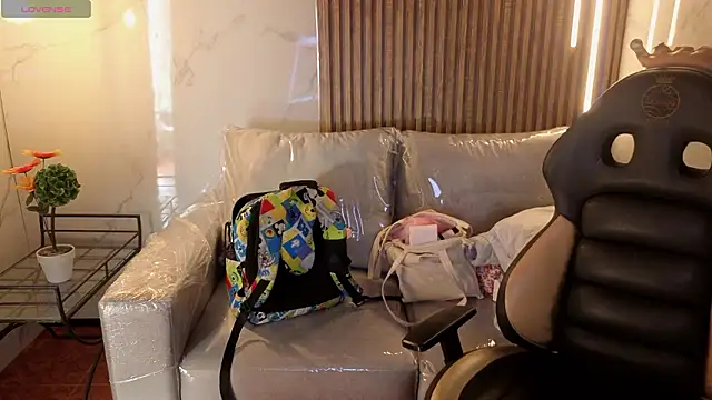 Snapshot of Lynn_turner chatting on February 9, 2026, 1:15 pm Lynn turner online show from February 9, 2026, 1:15 pm