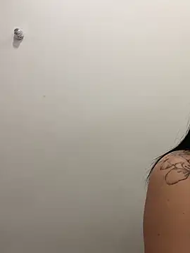 Snapshot of Luna_bigtitss777 chatting on February 10, 2026, 12:42 pm Luna bigtitss777 online show from February 10, 2026, 12:42 pm