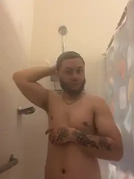 Snapshot of Tu_PaPi_Favorito chatting on February 6, 2026, 1:14 pm Tu PaPi Favorito online show from February 6, 2026, 1:14 pm