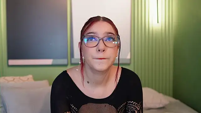 LiliCoxx online show from May 23, 2026, 1:15 pm