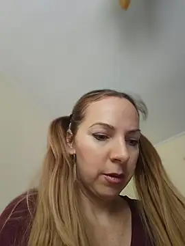 sexyrubyta online show from May 17, 2026, 8:45 am