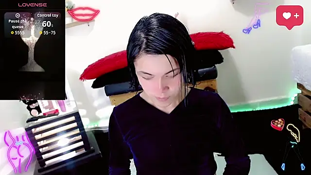 NathalialLooes online show from February 26, 2026, 5:50 am