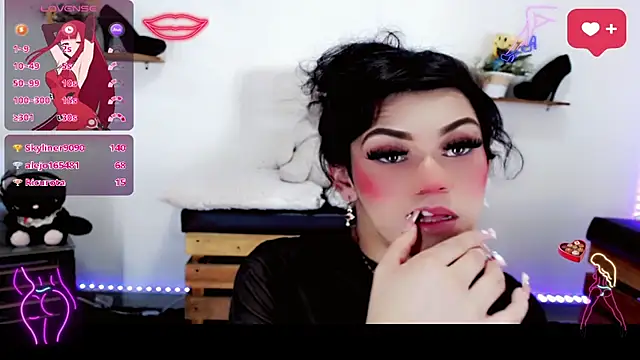 NathalialLooes online show from March 21, 2026, 8:19 am