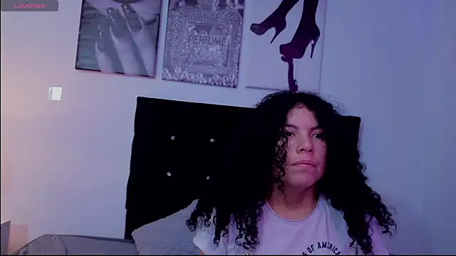 Zoe-yanin online show from March 21, 2026, 6:22 pm