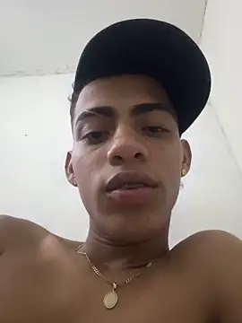 Snapshot of dominick_fran chatting on February 5, 2026, 9:58 am dominick fran online show from February 5, 2026, 9:58 am