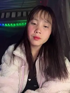 Snapshot of kekely chatting on February 4, 2026, 2:23 pm kekely online show from February 4, 2026, 2:23 pm