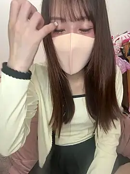 momo mm online show from May 8, 2026, 2:06 am