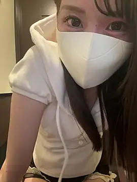 momo mm online show from May 25, 2026, 5:57 am