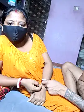 Snapshot of Fetish-Couple2 chatting on February 13, 2026, 10:55 am Fetish-Couple2 online show from February 13, 2026, 10:55 am